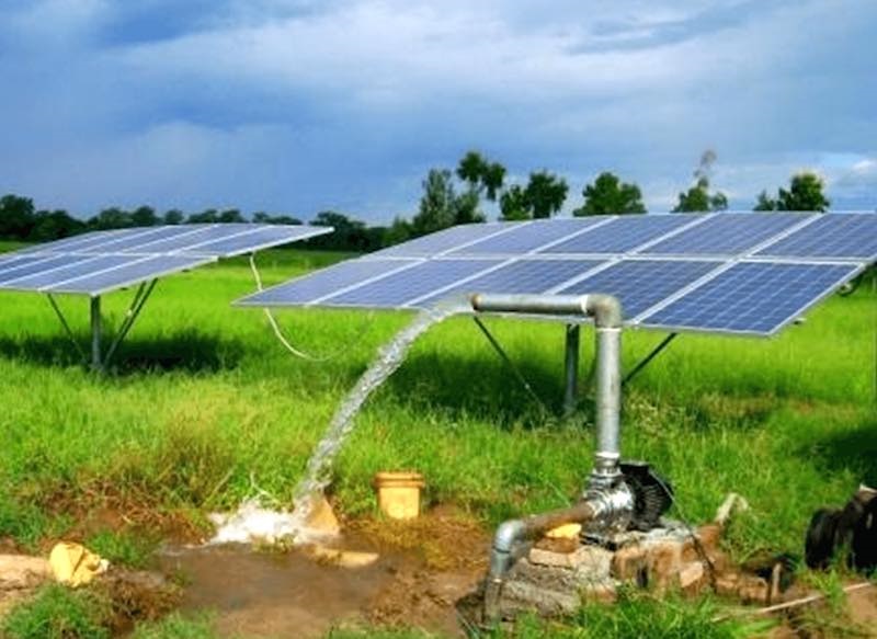 instalacion-bombeo-fotovoltaico-para-pozo-en-el-campo
